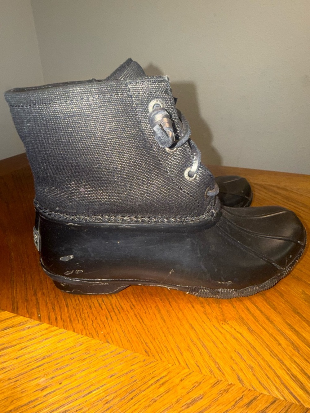 Sperry boots women’s size 7. Like new without box. - Picture 4 of 8